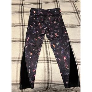 C9 Champion Beautiful Floral Leggings / workout leggings